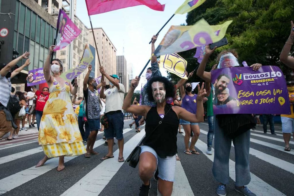 Apoiadores de Guilherme Boulos (PSOL), no masp na avenida Paulisa eleicoes sp 3