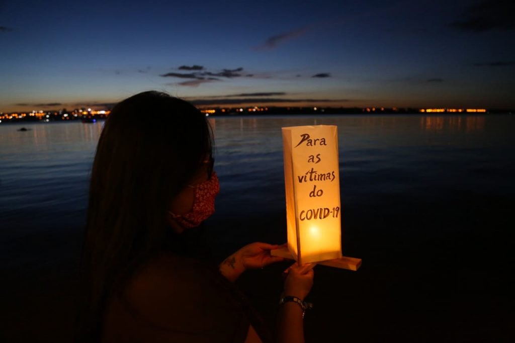 Festival Tooro Nagashi em Brasília, lanternas iluminam o lago Paranoá em homenagem os mortos 6