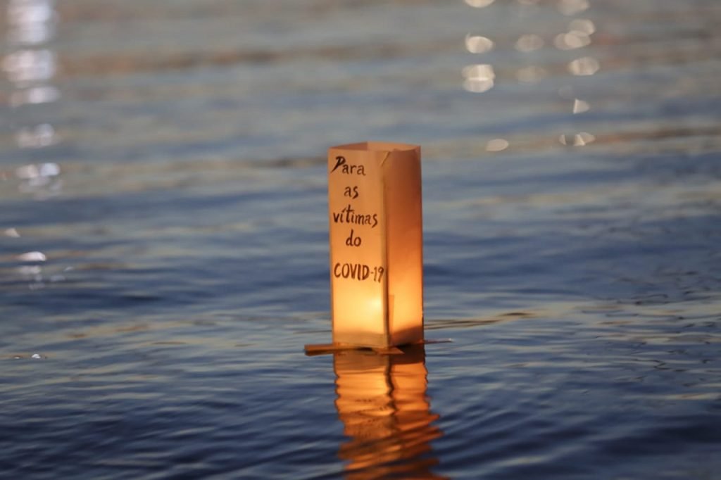 Festival Tooro Nagashi em Brasília, lanternas iluminam o lago Paranoá em homenagem os mortos 6