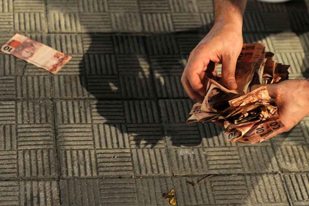 Madrugada de tensão e tiroteio na cidade de Criciúma, com assalto a dois bancos no centro da cidade e dissipou o medo na população. Explosivos usados para assalto