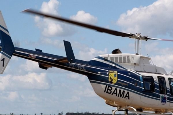 Helicóptero do Ibama cai em MT e coronel dos Bombeiros do Pará morre