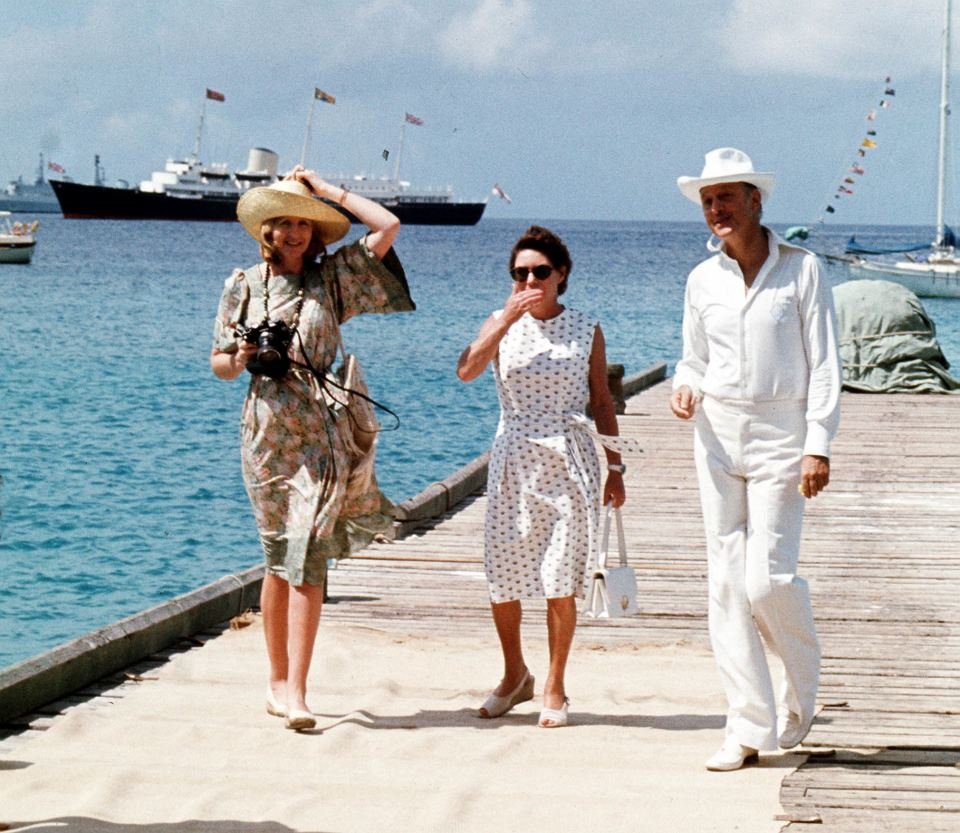 Princess Margaret com Lady Ann Tennant e Colin Tennant na ilha de Mustique