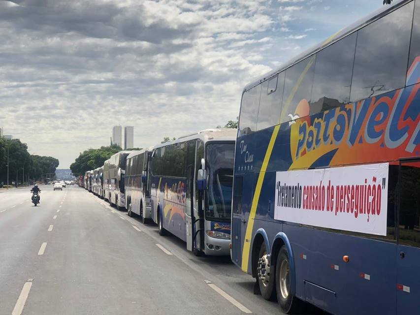 Protesto ônibus Esplanada dos Ministérios