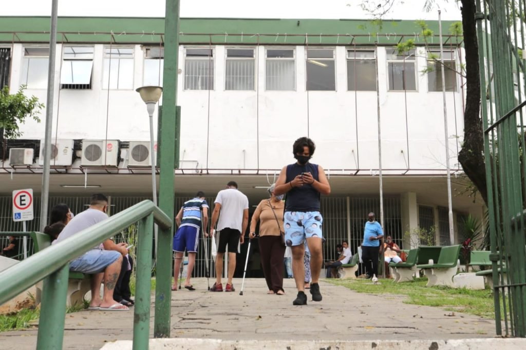 Movimentação no hospital de campanha da covid-19 na zona norte de Osasco, na grande São Paulo 3