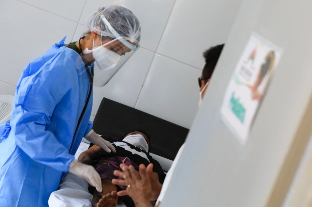 O Ministério da Defesa organiza assistência em aldeias indígenas da etnia Guajajara no Maranhão