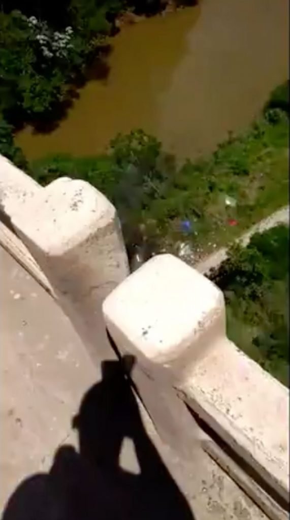 ACIDENTE ONIBUS VIADUTO EM JOÃO MONLEVADE MG