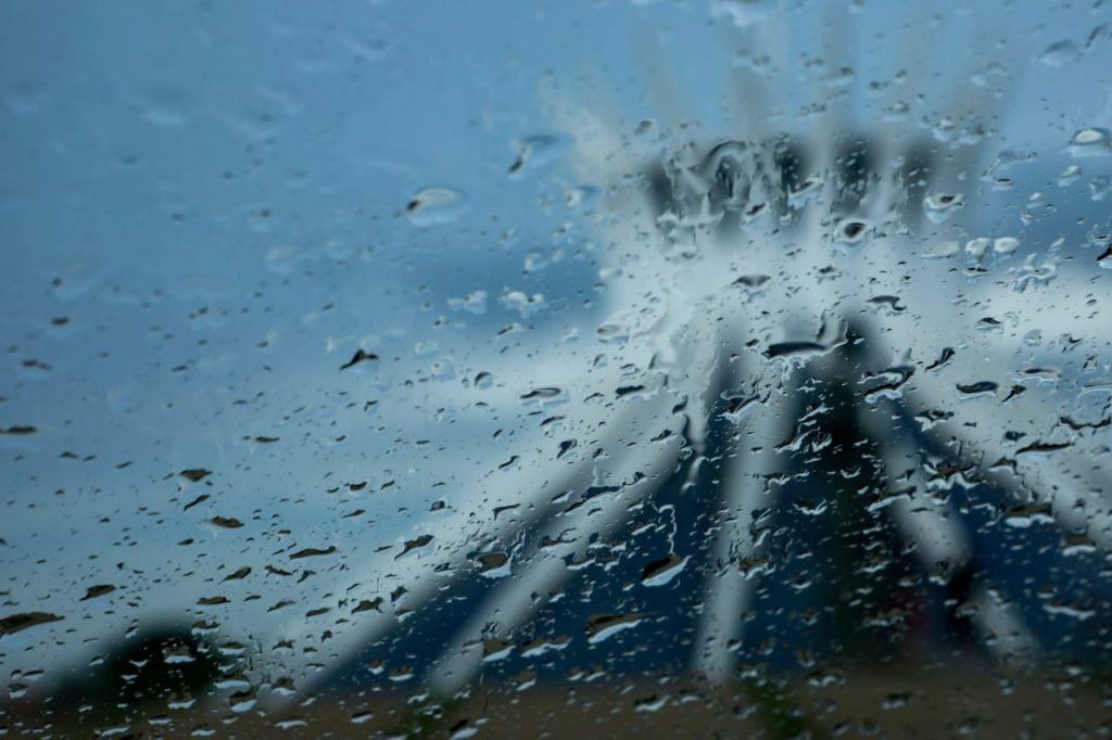 Chuva em frente à Catedral