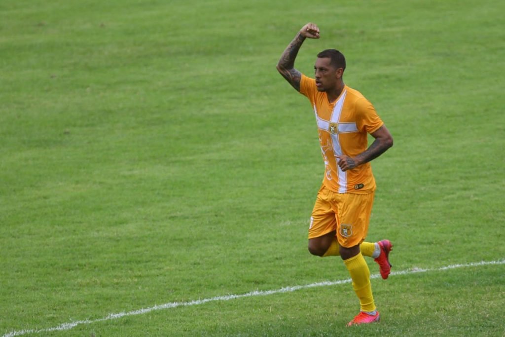 Galeria> Brasiliense 1 vs 1 Real Noroeste”><br />
<span class=