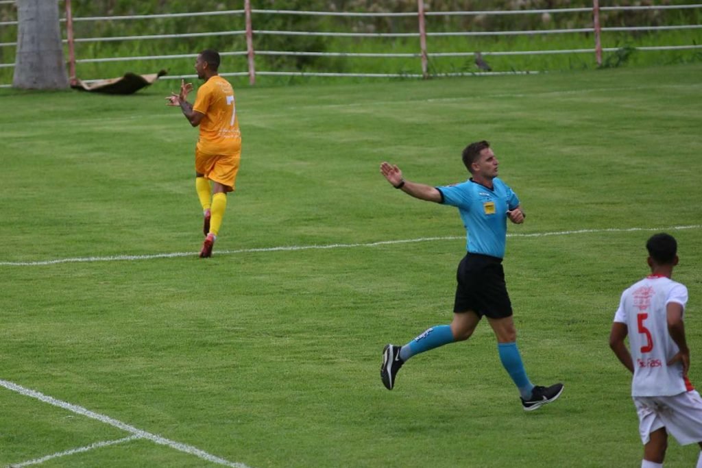 Galeria> Brasiliense 1 vs 1 Real Noroeste”><br />
<span class=