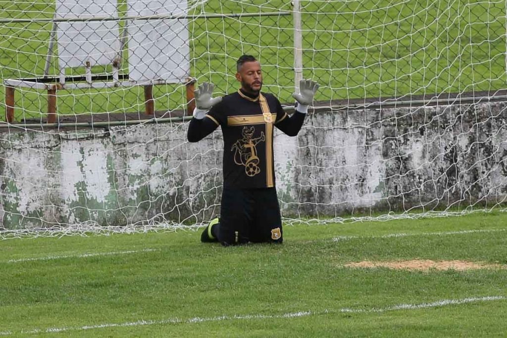 Galeria> Brasiliense 1 vs 1 Real Noroeste”><br />
<span class=