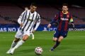 Cristiano Ronaldo e Lionel Messi em campo