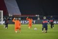 Jogadores de PSG e Istanbul Basaksehir protestam