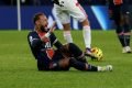 Neymar se machuca em jogo do PSG