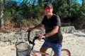 Muricy Ramalho de bicicleta