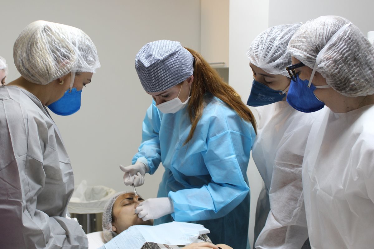 Dentista Ricardo Machado Cruz tira dúvidas sobre o uso do