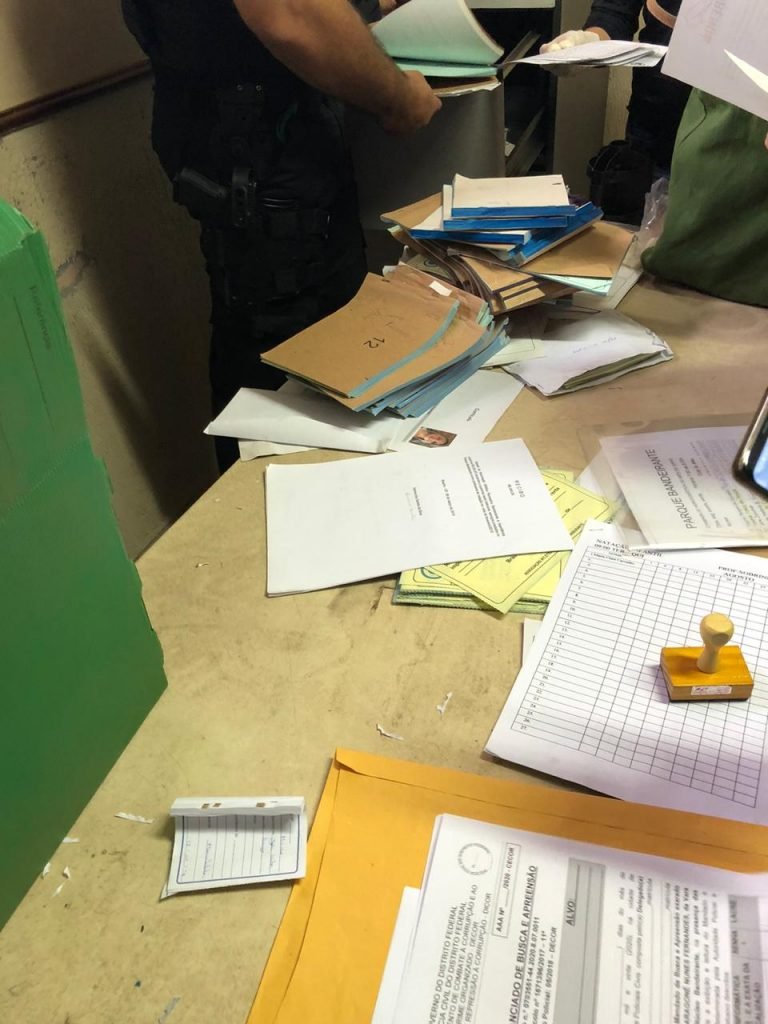 Material apreendido durante operação da PCDF e do MPDFT na Câmara Legislativa