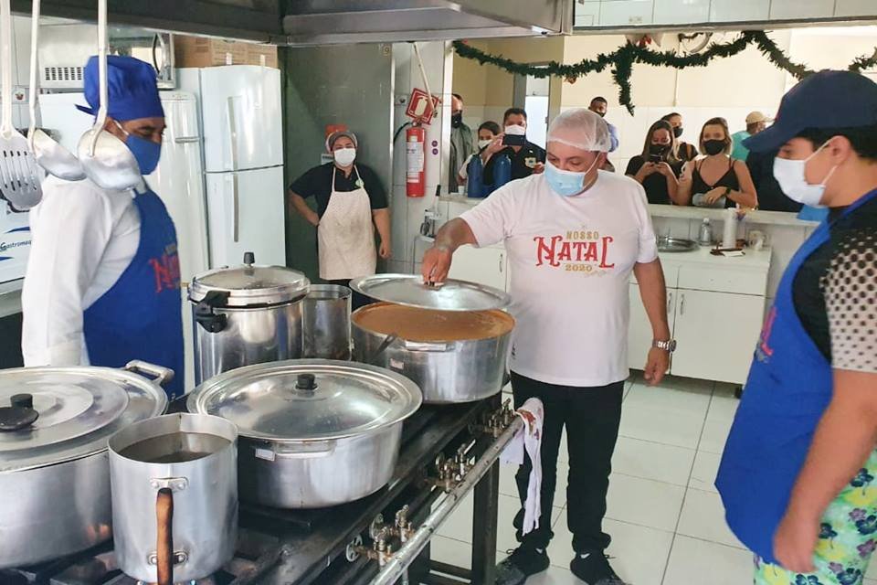 Ibaneis Rocha cozinha ceia de Natal