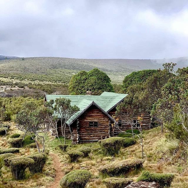 Rutundu Log Cabins