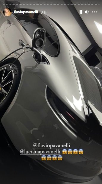 Carro novo de Flávia Pavanelli