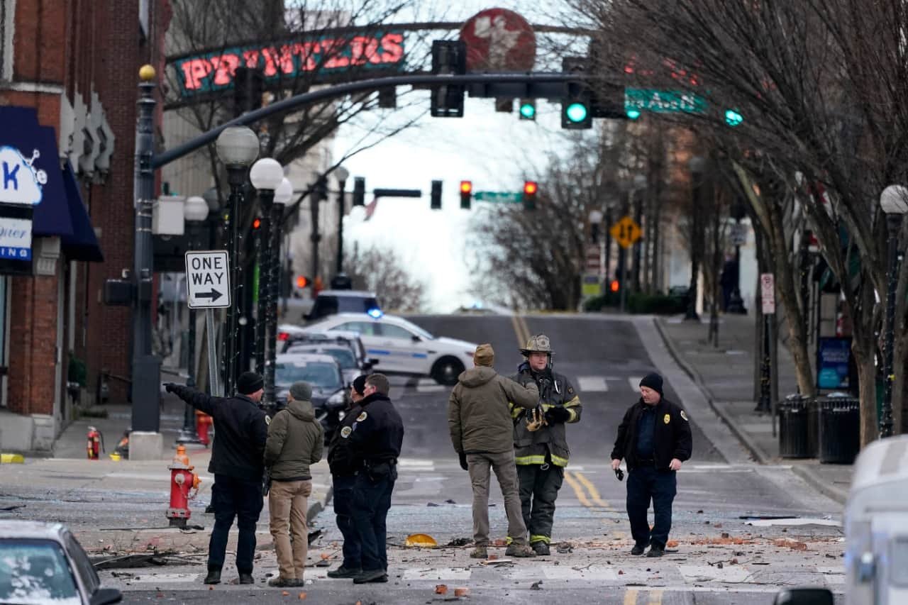 Canção pop foi trilha sonora da explosão em Nashville