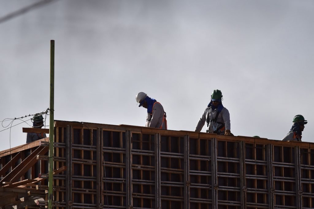 construcao civil mao de obra trabalho reforma serviço especializado