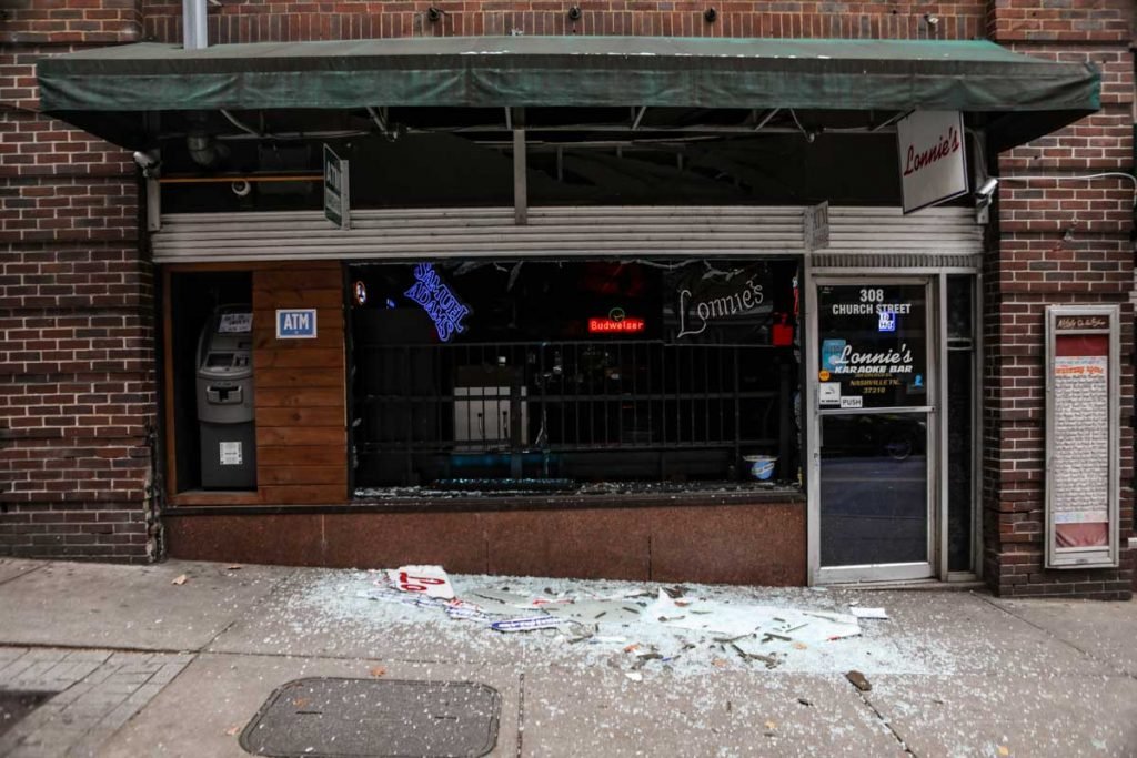 Explosão em Nashville (EUA) deixa feridos e atinge ao menos 20 edifícios