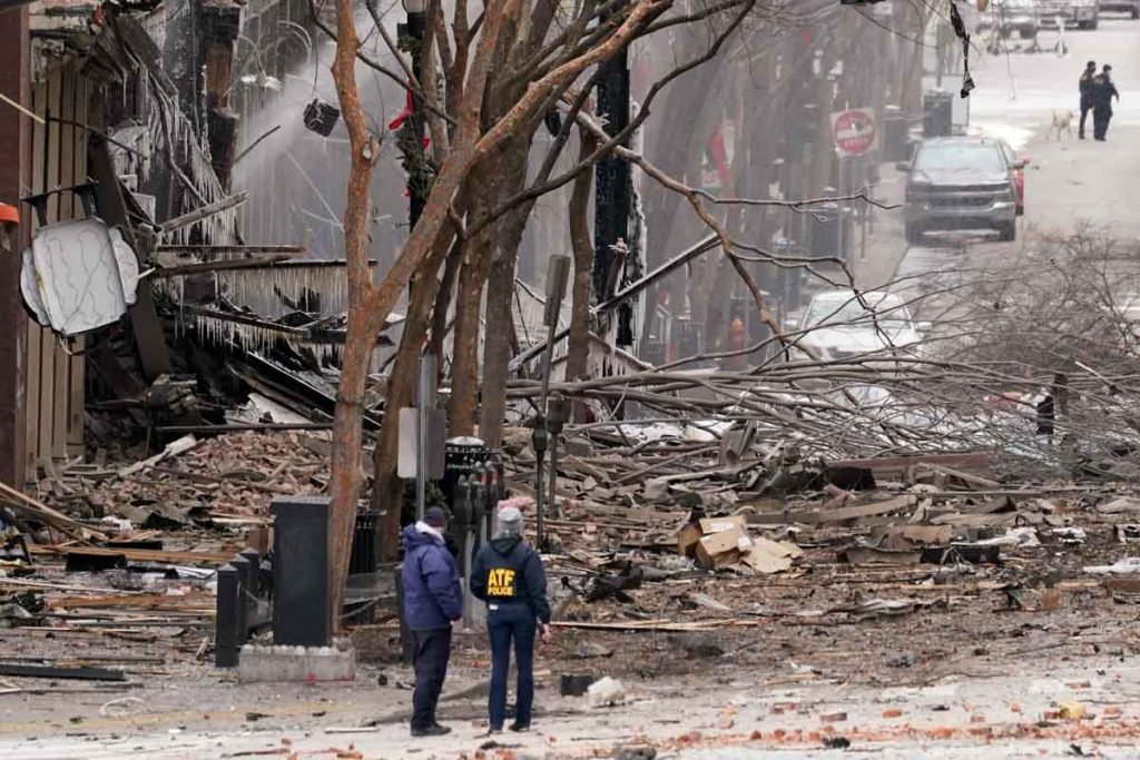Explosão em Nashville (EUA) deixa feridos e atinge ao menos 20 edifícios