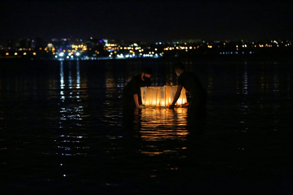 Festival Tooro Nagashi em Brasília, lanternas iluminam o lago Paranoá em homenagem os mortos 6