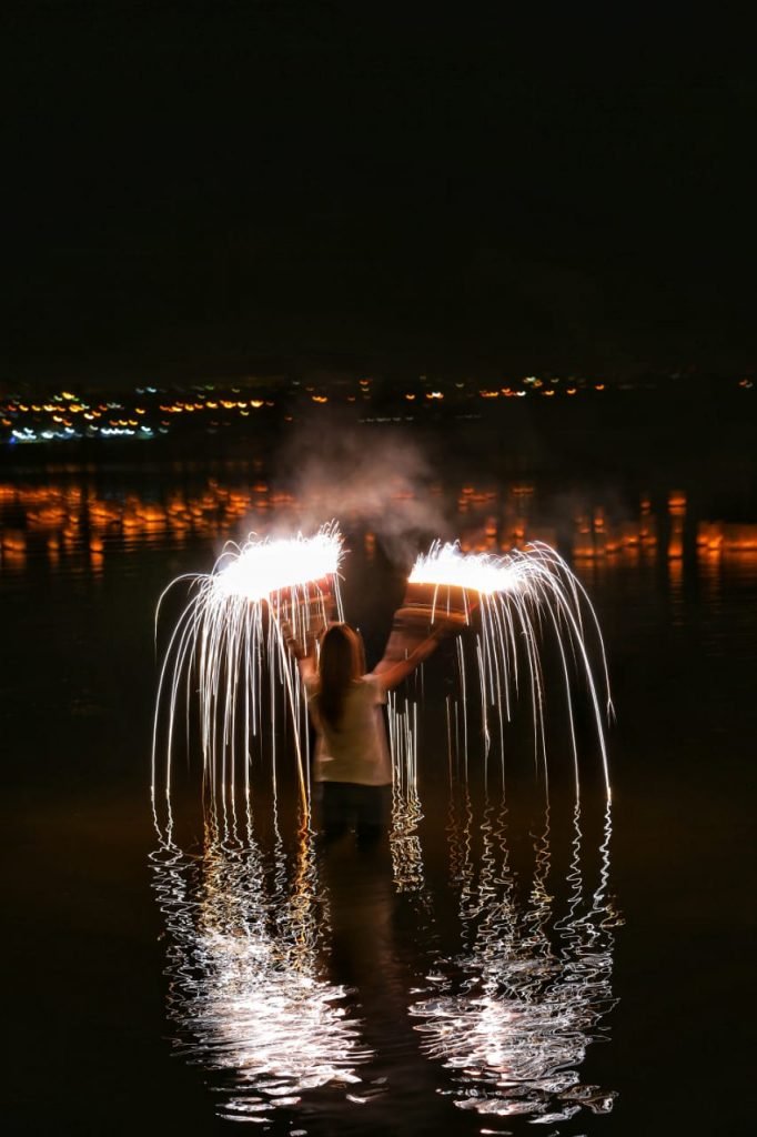 Festival Tooro Nagashi em Brasília, lanternas iluminam o lago Paranoá em homenagem os mortos 6