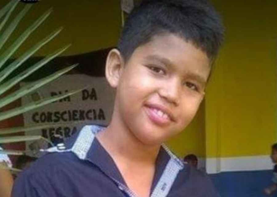 Garoto De 13 Anos Morre Ao Levar Choque Em Celular Ligado à Tomada