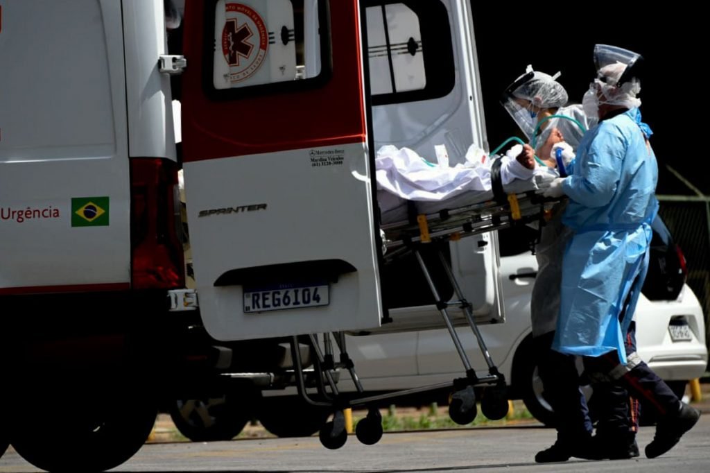 Covid-19 Coronavirus - Hospital de Base - Ambulancia