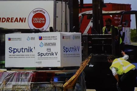 Chegada da vacina Sputnik V na Argentina