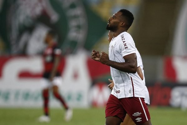 Fluminense Vira Sobre O Flamengo E Rubro Negro Perde Chance De Colar No Sp