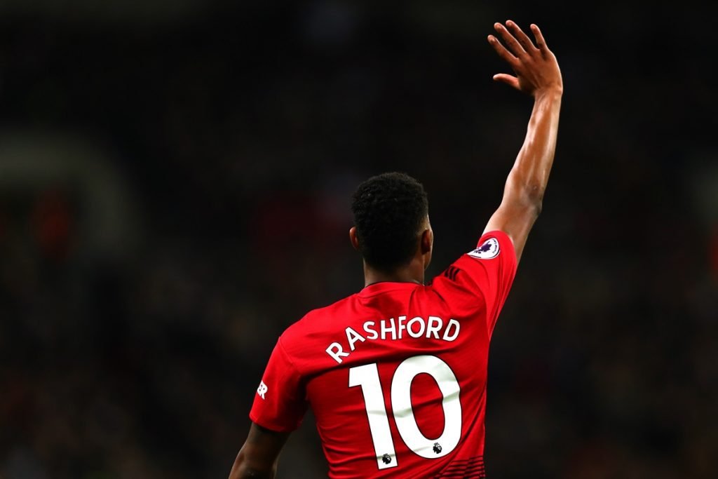 Em alta no Manchester United, Rashford vê renovação emperrar