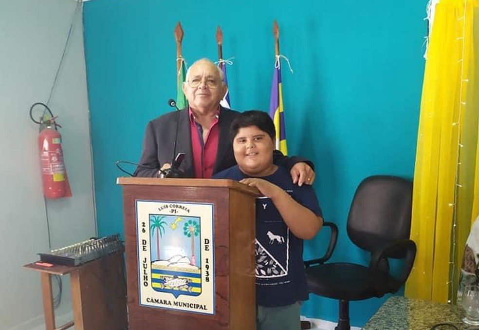 Arthur Valentim e o avô, Carlitus Machado