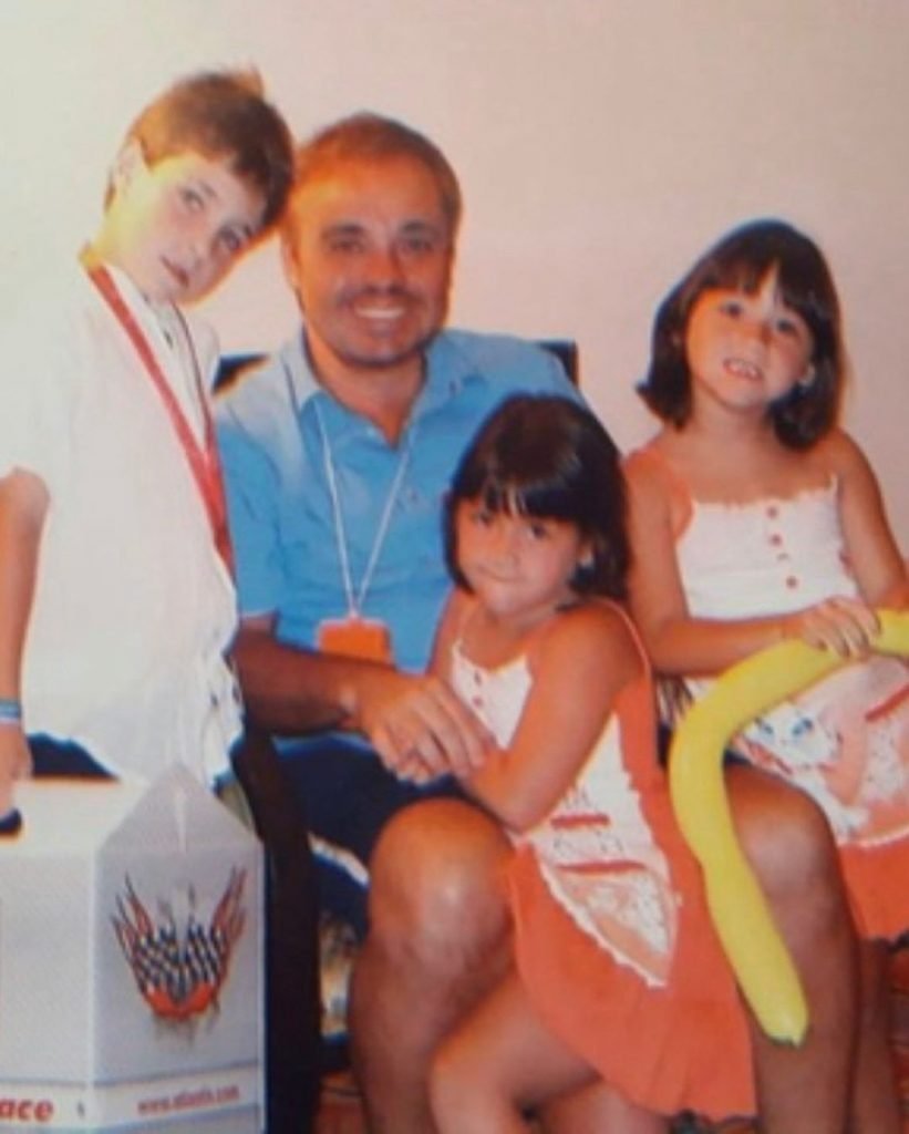 Gugu Liberato e família
