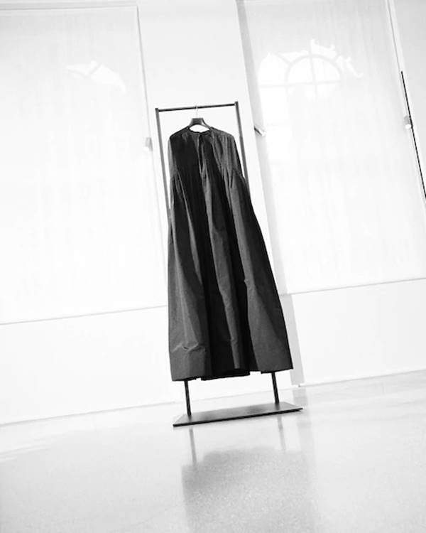 Capa preta Pierre Cardin