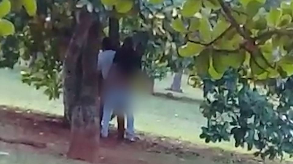 sexo entre homens no Parque da Cidade
