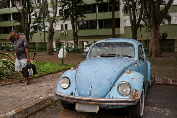 carro abandonado
