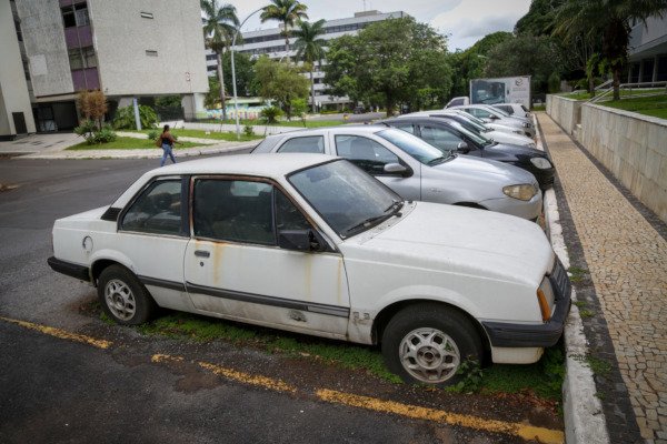 carro abandonado