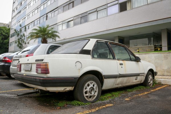 carro abandonado