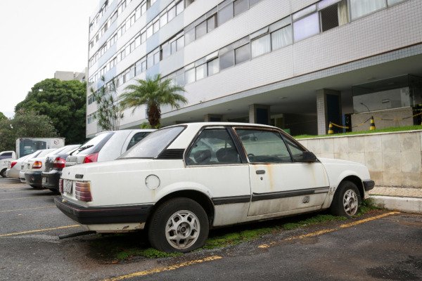 carro abandonado