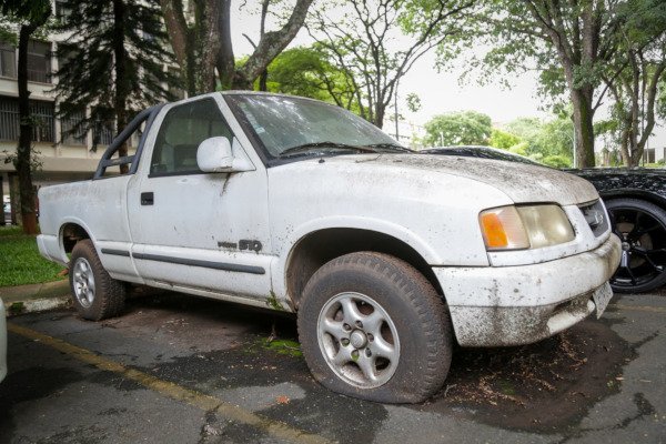 carro abandonado