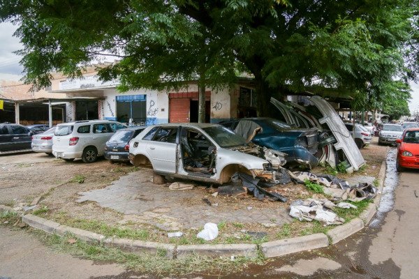 carro abandonado