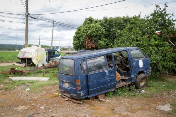 carro abandonado