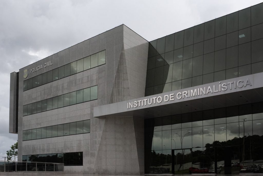 Entrada do Instituto de Criminalística da Polícia Civil do DF