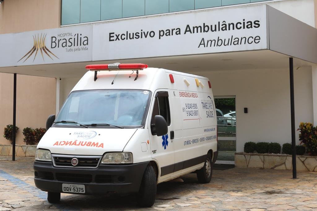 Ambulância no Hospital Brasília