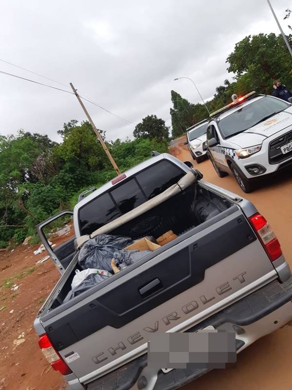 PMDF flagra homem em prisão domiciliar com arma e droga