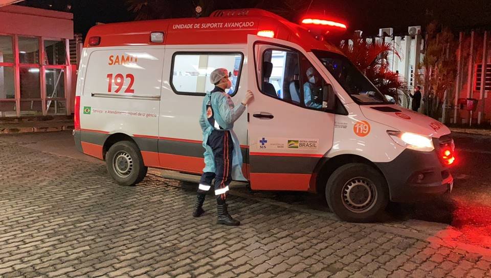 PAcientes chegam ao HUB