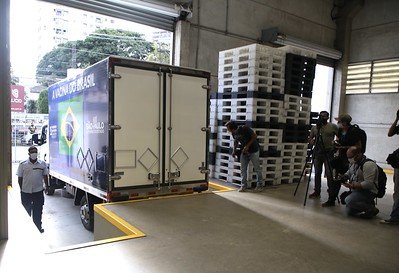 distribuição da vacina para o interior de SP